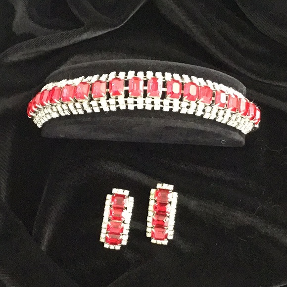 Vintage Ruby Rhinestone Bracelet Earring Set - Picture 2 of 6